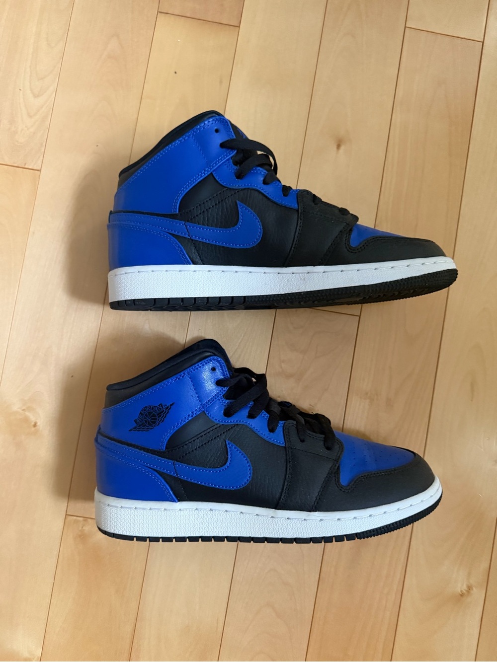 Nike Kids Black and Blue Mid-Top Sneakers